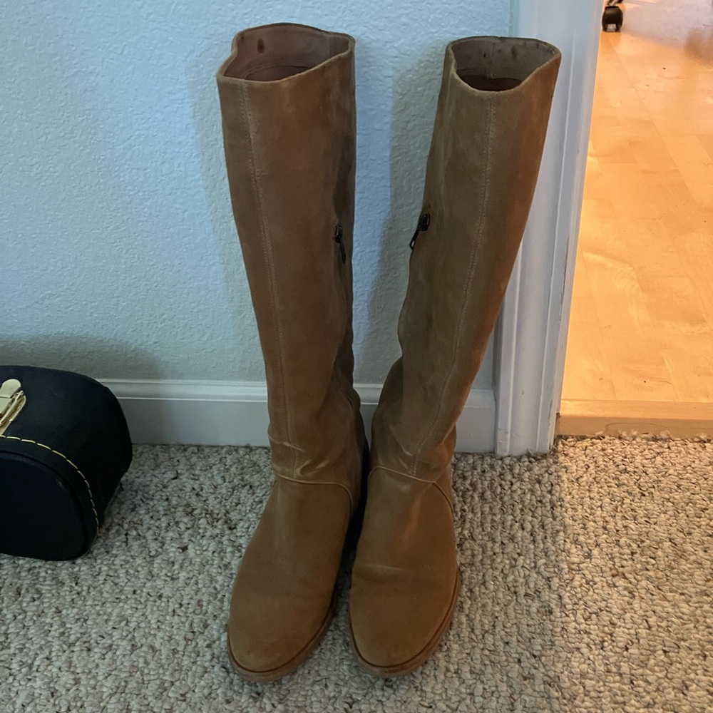 UGG Suede Tan Knee-High Women's Boots - Size 7.5